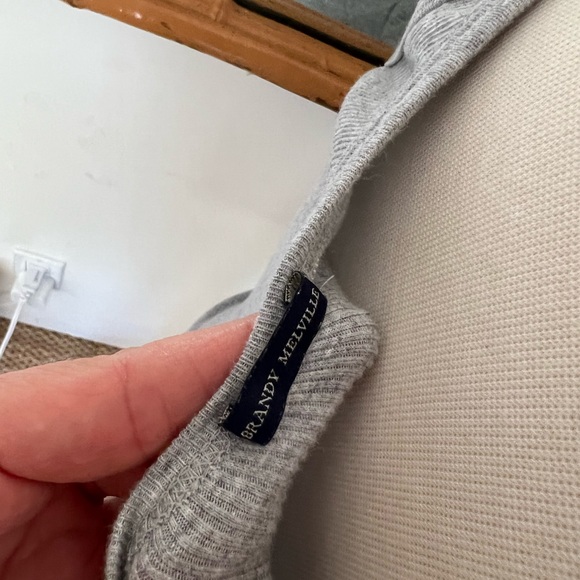 Grey tank top - Picture 6 of 6